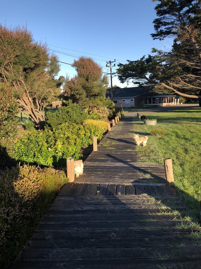 Pine Beach Inn Fort Bragg Exterior photo